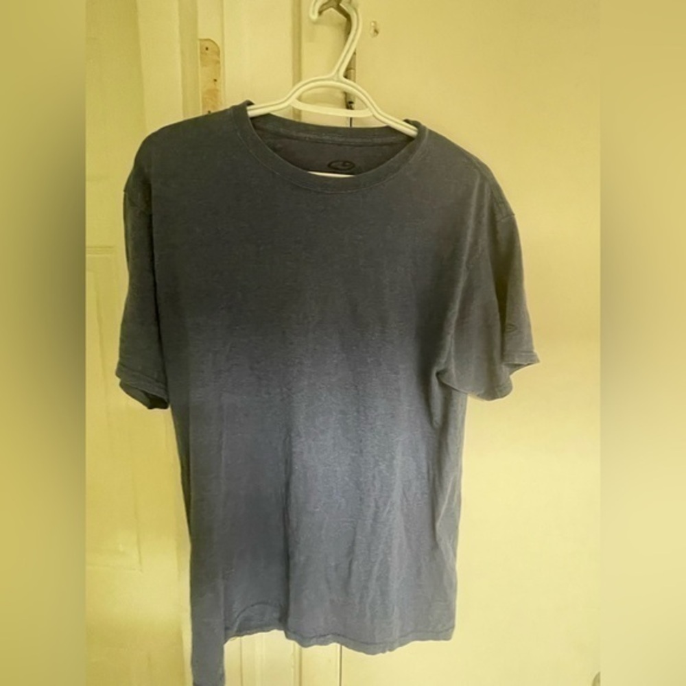 Champion T-shirt size medium